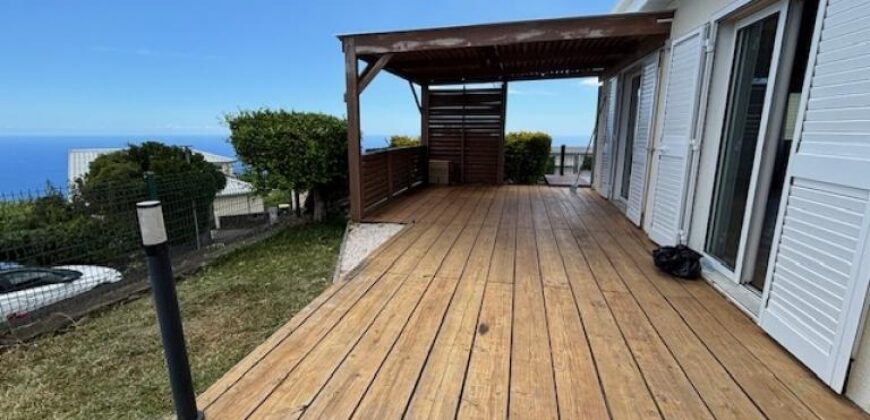 Location d’une charmante villa de 131m2 avec piscine nichée dans le quartier de Colorado à La Montagne