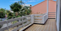 À louer une grande maison F6 de 185m2 avec jardin proche des commodités à Sainte Clotilde