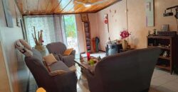 À vendre spacieux appartement à La Chaloupe Saint-Leu avec vue mer et multiples possibilités