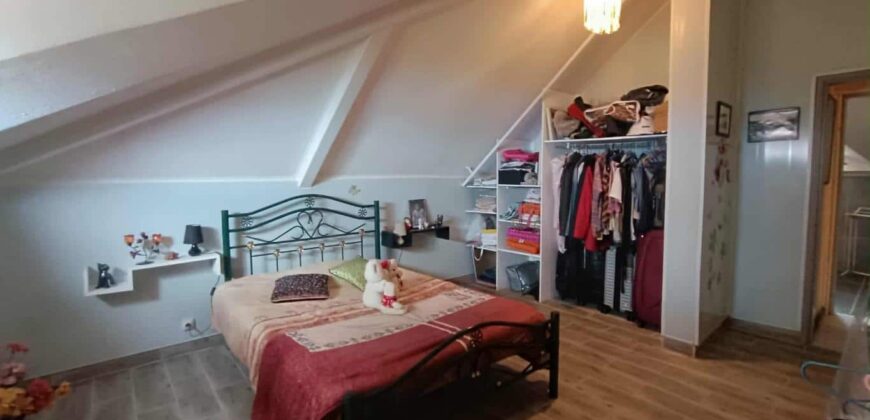 À vendre spacieux appartement à La Chaloupe Saint-Leu avec vue mer et multiples possibilités