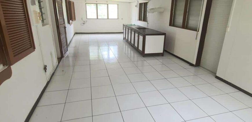 Location d’une maison F4 avec grand jardin dans un cadre verdoyant à Sainte Suzanne