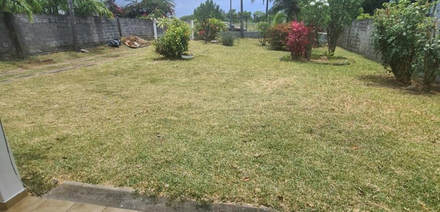 Location d’une maison F4 avec grand jardin dans un cadre verdoyant à Sainte Suzanne