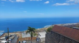 À louer un bel appartement meublé offrant vue sur mer à Saint Leu