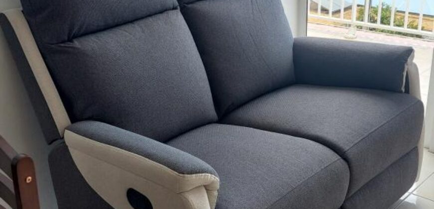 A louer un bel appartement meublé offrant vue sur mer à Saint Leu