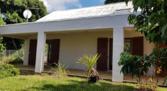 À louer une spacieuse villa T5 avec garage située au-dessus du quartier de Belle Vue à Saint Louis