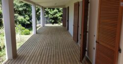 À louer une spacieuse villa T5 avec garage située au-dessus du quartier de Belle Vue à Saint Louis