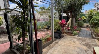 À vendre une maison T3/4 avec varangue et cour dans le quartier de La Source à Saint Denis