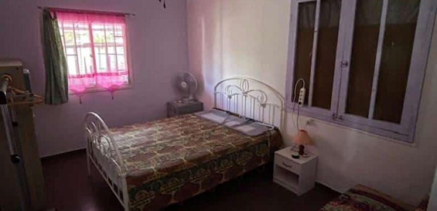 À vendre une maison T3/4 avec varangue et cour dans le quartier de La Source à Saint Denis