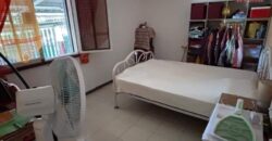 À vendre une maison T3/4 avec varangue et cour dans le quartier de La Source à Saint Denis