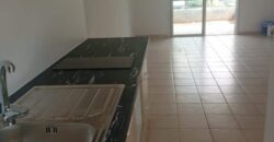 À louer un studio en rez de jardin proche de la plage à La Saline les bains