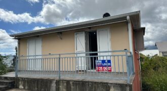 À louer une superbe villa d’environ 60 m2 située dans un cadre calme au Tampon 12ème km