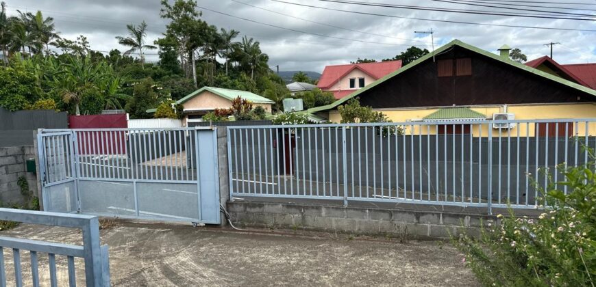 À louer une superbe villa d’environ 60 m2 située dans un cadre calme au Tampon 12ème km