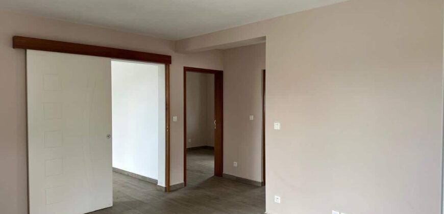 À louer une superbe villa d’environ 60 m2 située dans un cadre calme au Tampon 12ème km