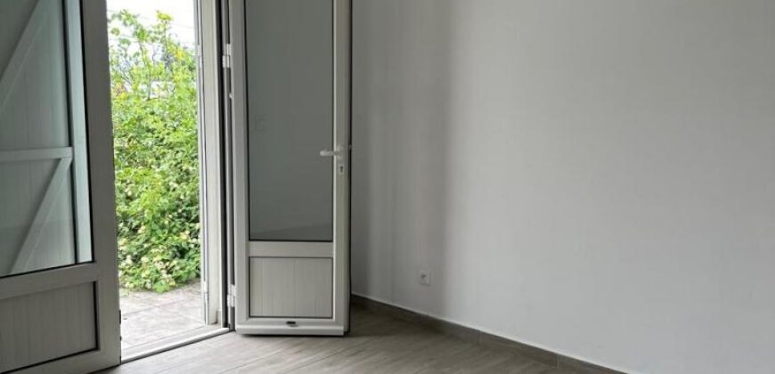 À louer une superbe villa d’environ 60 m2 située dans un cadre calme au Tampon 12ème km