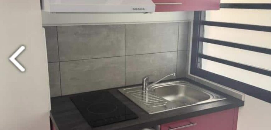 À louer un studio meublé de 20m2 avec varangue à Saint Denis