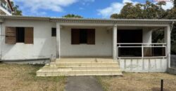 Location d’un local professionnel de 160 m2 situe dans une enceinte sécurisée à Saline Les Hauts