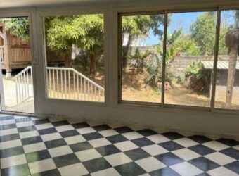 Location d’un local professionnel de 160 m2 situe dans une enceinte sécurisée à Saline Les Hauts