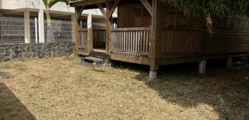 Location d’un local professionnel de 160 m2 situe dans une enceinte sécurisée à Saline Les Hauts