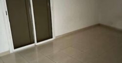 À louer un appartement T4 de 90 m2 en cours de rénovation situé à Saint Pierre