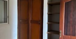 À louer un appartement T4 de 90 m2 en cours de rénovation situé à Saint Pierre