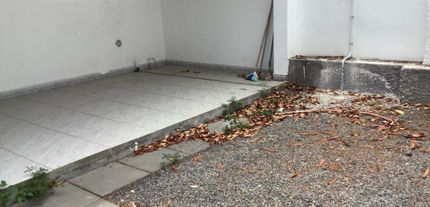 A louer un appartement T2 en rez-de-jardin au centre ville du Port