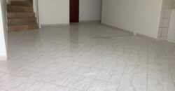 A louer un appartement de type T3 en duplex au centre ville du Port