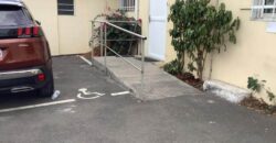 Spacieux local professionnel de 295 m² à louer à Cambaie Saint-Paul – Idéal bureaux ou entrepôt