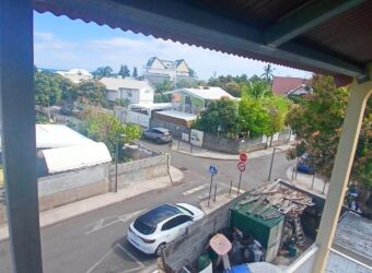 À louer un appartement F3 de 54m2 proche plage et commerces au coeur de Saint Paul