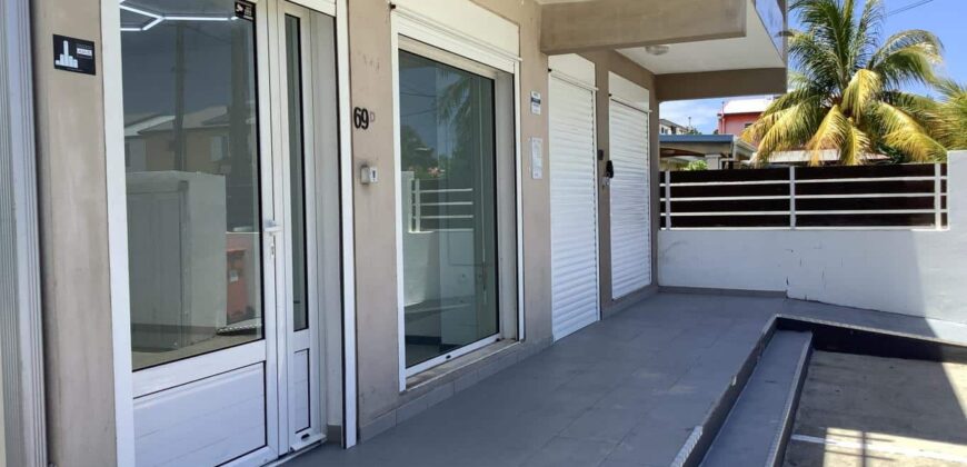 À louer un beau local situé à l’entrée de la Rivière Saint-Louis