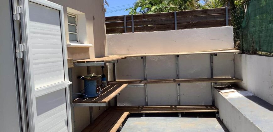 À louer un beau local situé à l’entrée de la Rivière Saint-Louis