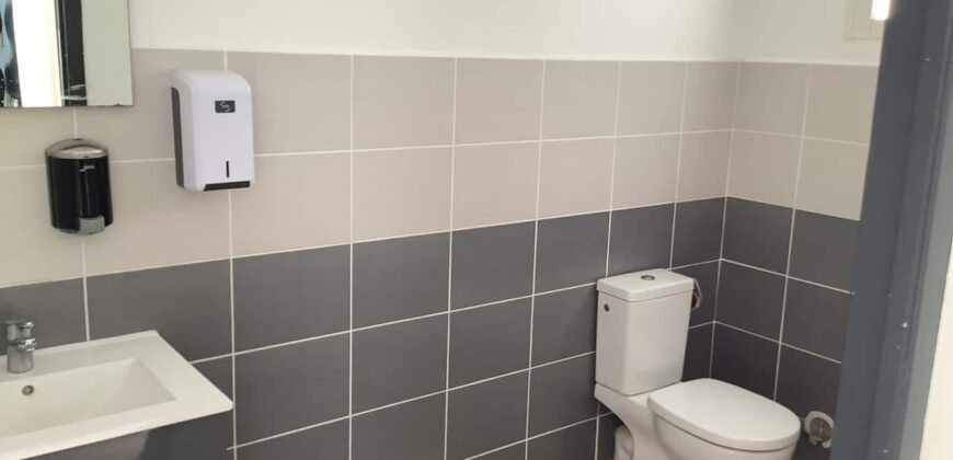 À louer un beau local situé à l’entrée de la Rivière Saint-Louis