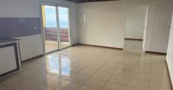 À louer une jolie villa de type F4 située à Piton Hyacinthe, à la Plaine des Cafres.