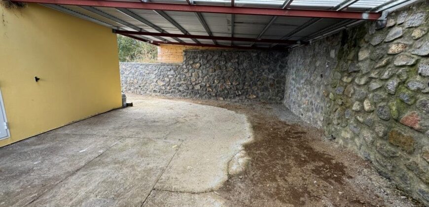 À louer une jolie villa de type F4 située à Piton Hyacinthe, à la Plaine des Cafres.