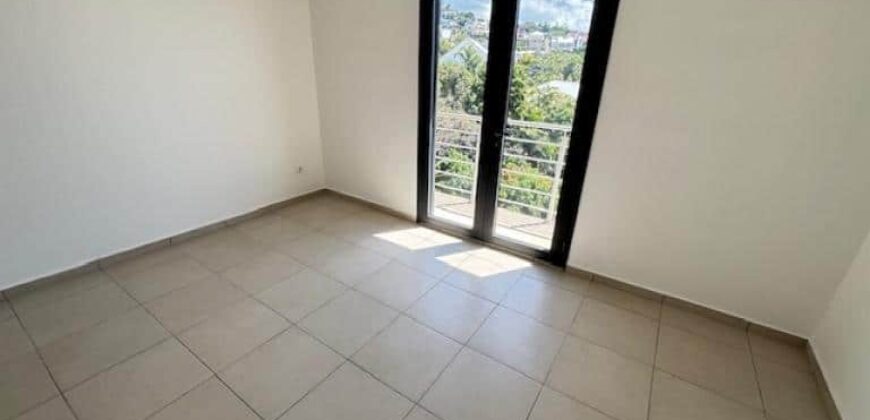 Location d’une grande villa de 115.41m2 avec terrasse à La Montagne