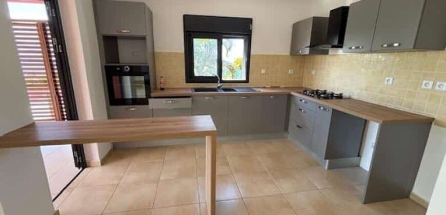 Location d’une grande villa de 115.41m2 avec terrasse à La Montagne