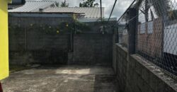 À louer une jolie villa F4 de plain-pied avec jardin et parking à Saint-André.