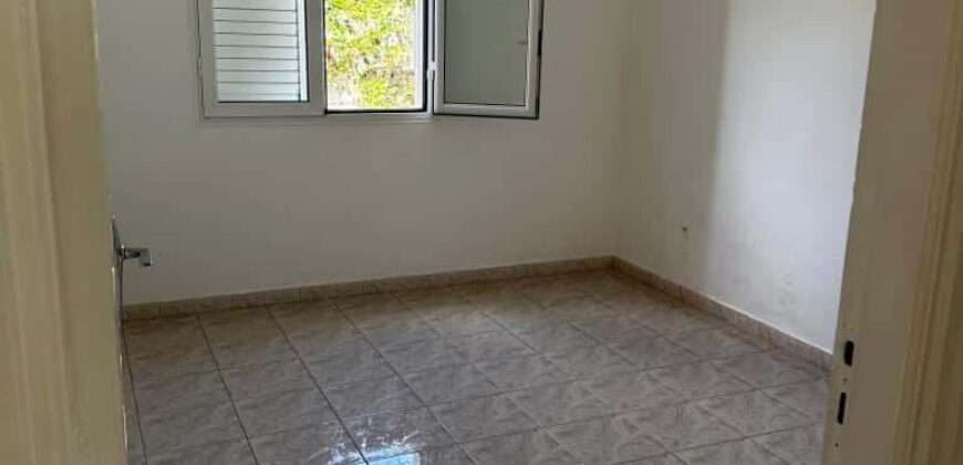 À louer une jolie villa F4 de plain-pied avec jardin et parking à Saint-André.