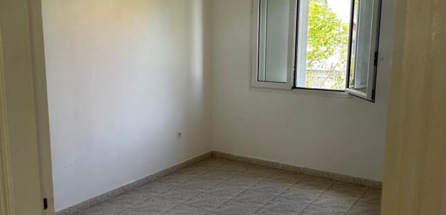 À louer une jolie villa F4 de plain-pied avec jardin et parking à Saint-André.