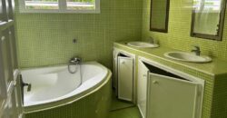 À louer une jolie villa F4 de plain-pied avec jardin et parking à Saint-André.