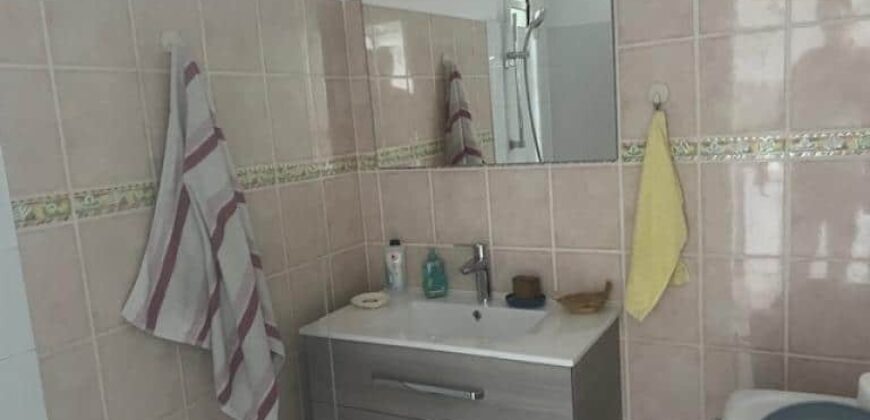 À louer un studio de 26.91m2 avec varangue offrant vue mer proche de lycée de Avirons