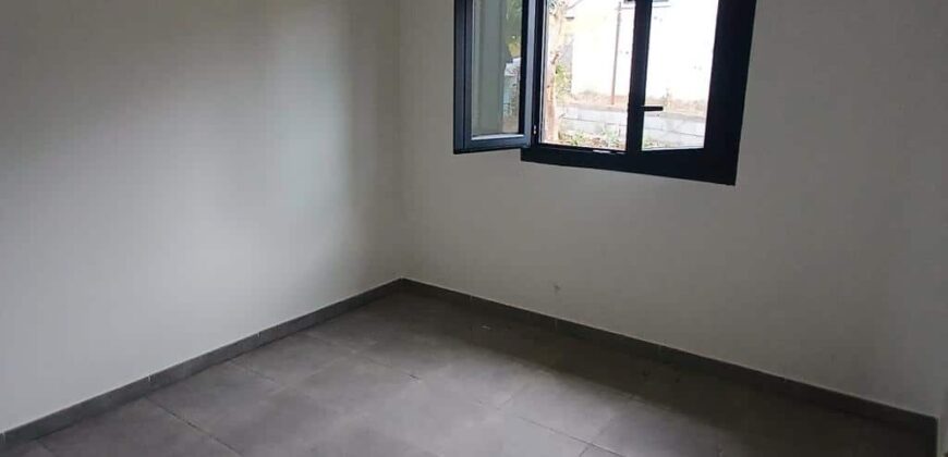 À louer une belle maison rénovée de 90m2 située dans le quartier de Villèle à Saint Gilles Les Hauts