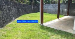 À louer une maison T4 à étage de 74.53 m2 située en fond d’impasse à Saint Joseph