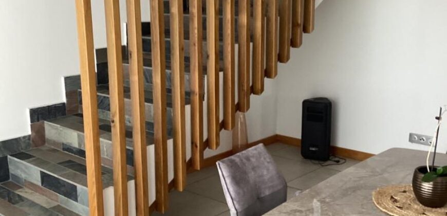 À louer une belle villa F6 de 170m2 avec piscine à La Possession