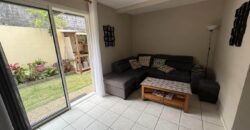 À vendre une charmante villa T5 en R+1 en parfait état située aux Avirons