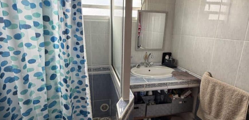 À vendre une charmante villa T5 en R+1 en parfait état située aux Avirons