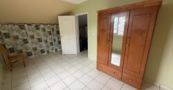 À vendre une charmante villa T5 en R+1 en parfait état située aux Avirons