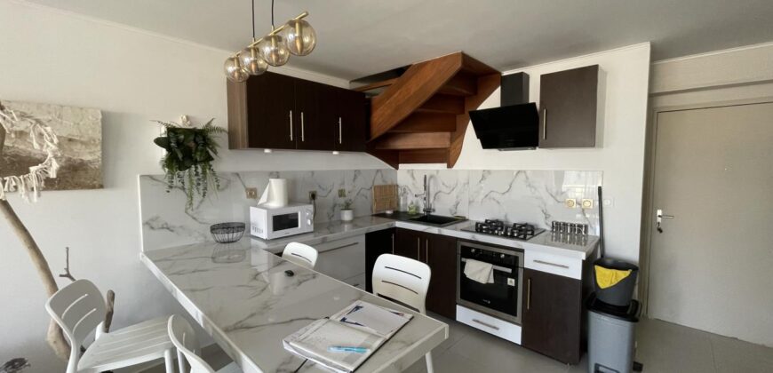 À vendre un élégant appartement T2 meublé et équipé dans une résidence calme avec piscine à La Saline Les Bains