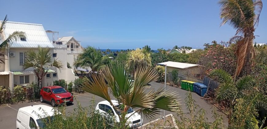 À louer un appartement T2 en duplex situé proche des plages à la Saline Les Bains