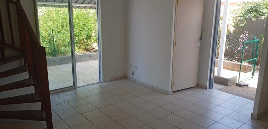 À louer un appartement T2 en duplex situé proche des plages à la Saline Les Bains