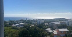 À vendre un appartement avec terrasse dans une résidence à Sainte Clotilde